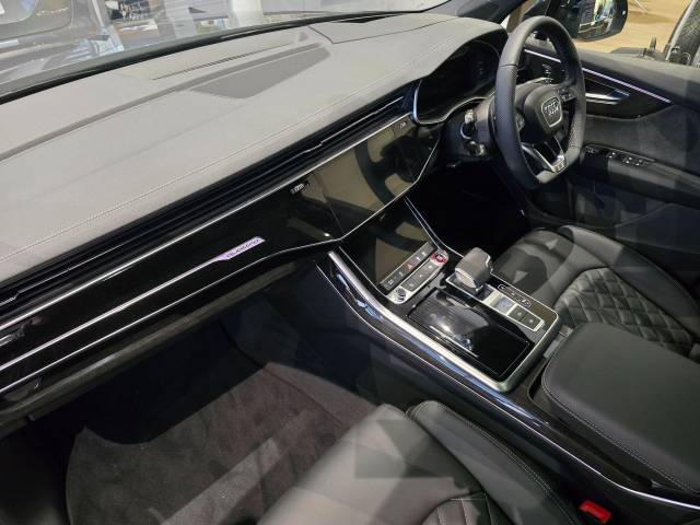 2025 Audi SQ7 4.0 AUDI SQ7 SUV Black Edition TFSI 507 PS tiptronic