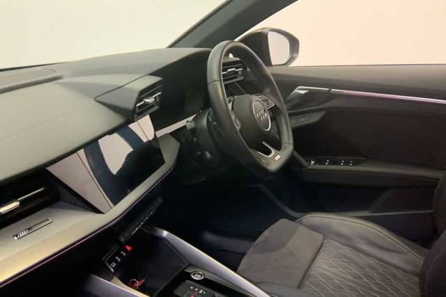 2023 Audi A3 Saloon 2.0 Edition 1 35 TDI  150 PS S tronic