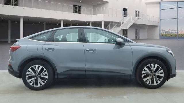 2022 Audi Q4 Sportback e-tron Q4 Sportback Sport 35 e-tron  125,00 kW