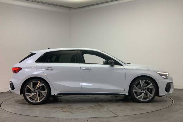 2024 Audi S3 Sportback 2.0 Black Edition TFSI  310 PS S tronic