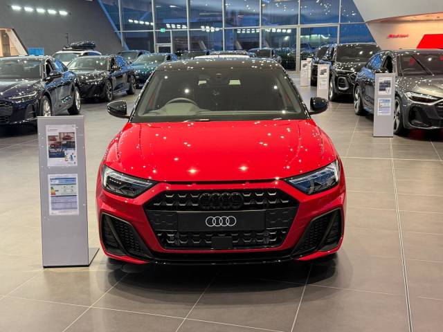 Audi A1 Sportback 1.0 AUDI A1 Sportback Black Edition 30 TFSI 116 PS S tronic