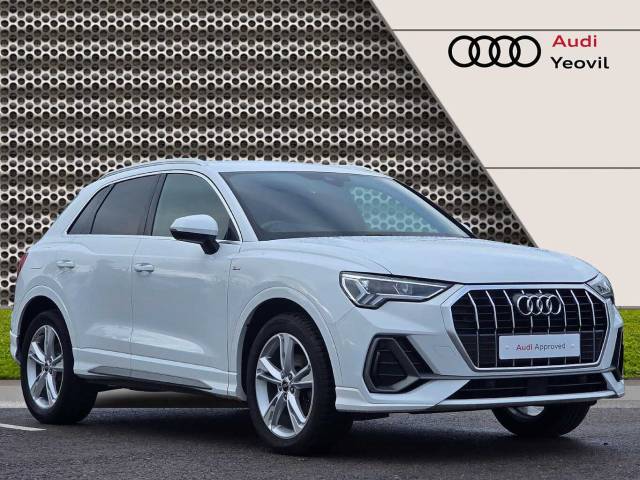Audi Q3 1.5 S line 35 TFSI  150 PS S tronic 4x4 vehicle Petrol Ibis White