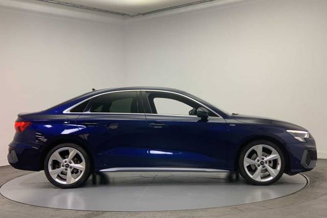 2024 Audi A3 Saloon 1.5 S line 35 TFSI  150 PS S tronic