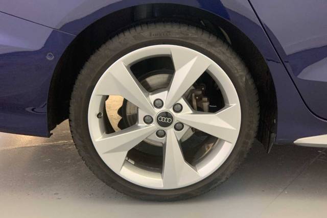 2024 Audi A3 Saloon 1.5 S line 35 TFSI  150 PS S tronic