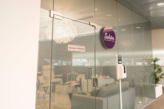 Audi A3 Saloon 1.5 AUDI A3 Saloon Black Edition TFSI 150 PS S tronic Saloon Petrol Glacier white, metallic