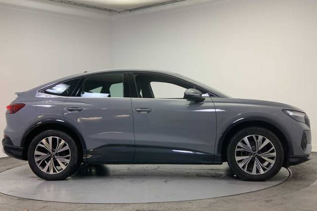 2022 Audi Q4 Sportback e-tron Q4 Sportback Sport 35 e-tron  125,00 kW