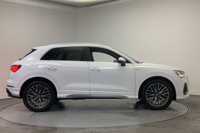 2019 Audi Q3 2.0 S line 35 TDI  150 PS S tronic