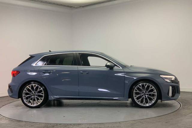 2023 Audi RS 3 Sportback 2.5 RS 3 Sportback    400 PS S tronic