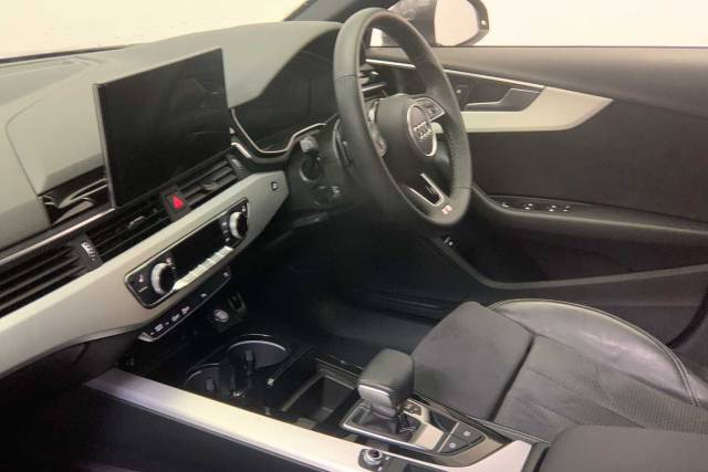 2023 Audi A4 Avant 2.0 Avant S line 40 TFSI  204 PS S tronic