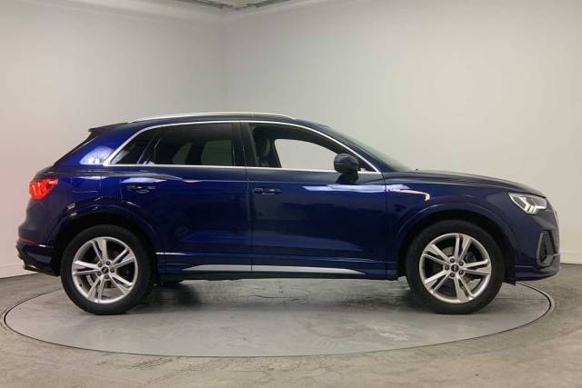 2022 Audi Q3 1.5 S line 35 TFSI  150 PS S tronic