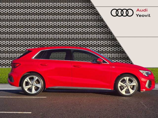 2023 Audi A3 Sportback 1.5 S line 35 TFSI  150 PS S tronic