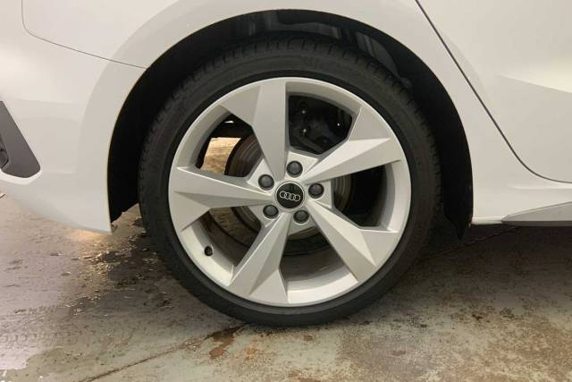 2024 Audi A3 Sportback 1.0 S line 30 TFSI  110 PS S tronic