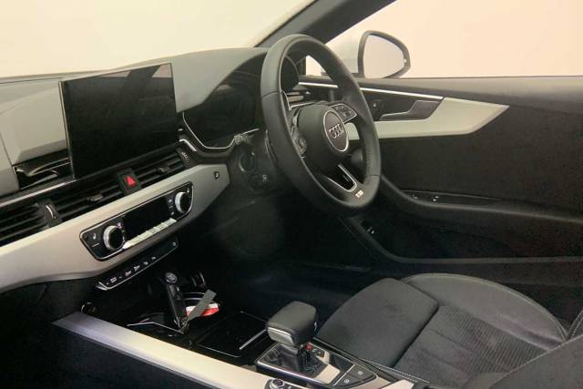 2024 Audi A5 Coupe 2.0 Coup- S line 40 TFSI  204 PS S tronic