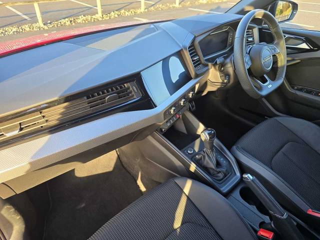 2025 Audi A1 Sportback 1.0 Black Edition 30 TFSI  116 PS S tronic