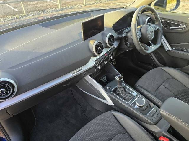 2023 Audi SQ2 2.0 Black Edition TFSI  300 PS S tronic