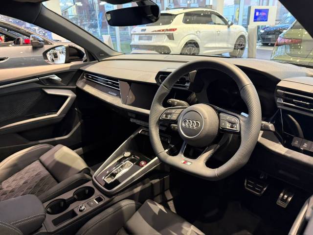 2026 Audi Q3 Sportback 1.5 AUDI Q3 Sportback Launch Edition Plus e-hybrid 272 PS S tronic