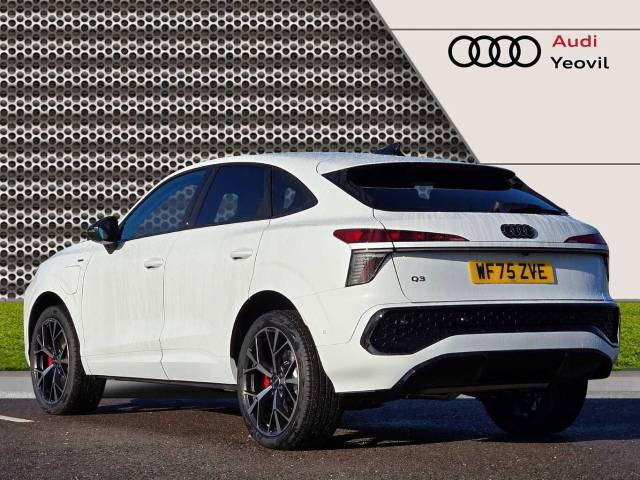 2025 Audi Q3 Sportback 1.5 Launch Edition Plus e-hybrid  272 PS S tronic