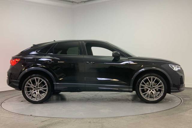 2025 Audi Q3 Sportback 1.5 Black Edition 35 TFSI  150 PS S tronic