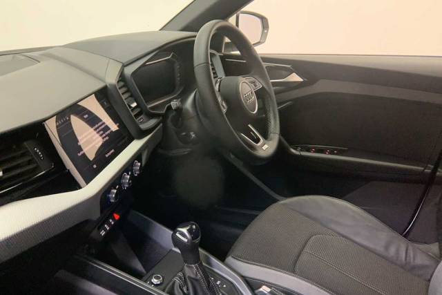 2022 Audi A1 Sportback 1.5 S line 35 TFSI  150 PS S tronic