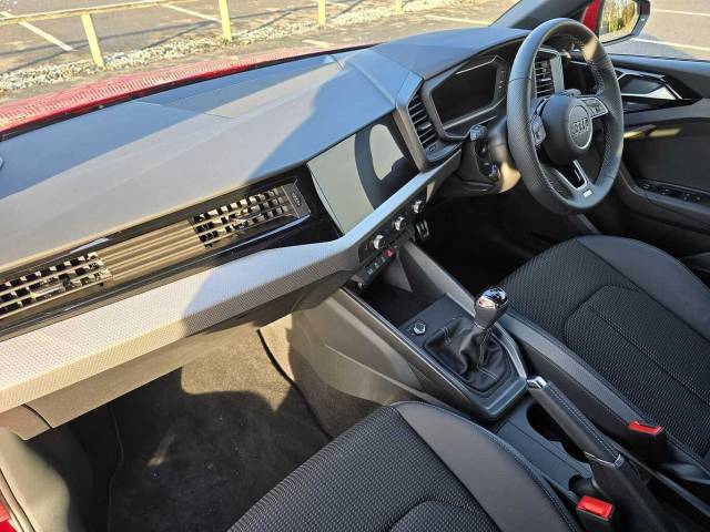 2025 Audi A1 Sportback 1.0 S line 30 TFSI  116 PS 6-speed