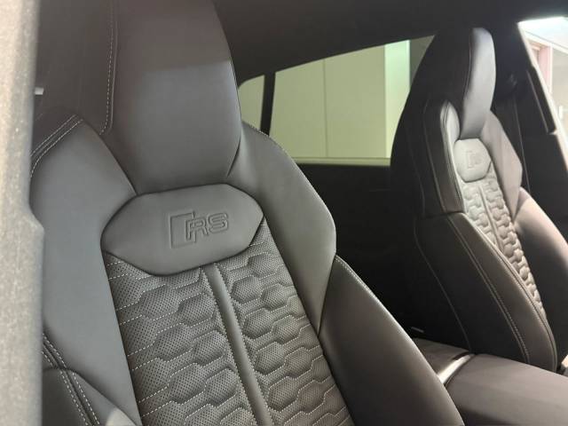 2026 Audi Rs Q8 4.0 AUDI RS Q8 SUV performance Carbon Black 640 PS tiptronic