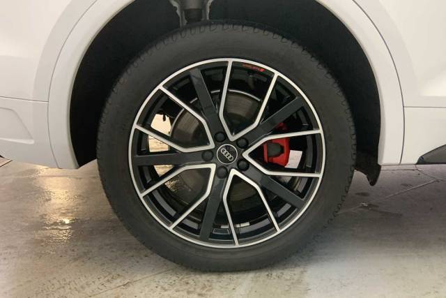 2022 Audi Q5 2.0 Edition 1 40 TDI quattro 204 PS S tronic