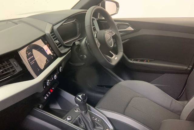 2025 Audi A1 Sportback 1.5 Black Edition 35 TFSI  150 PS S tronic