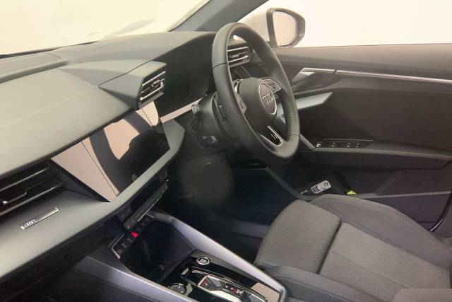 2025 Audi A3 Sportback 1.5 Sport 35 TFSI  150 PS S tronic
