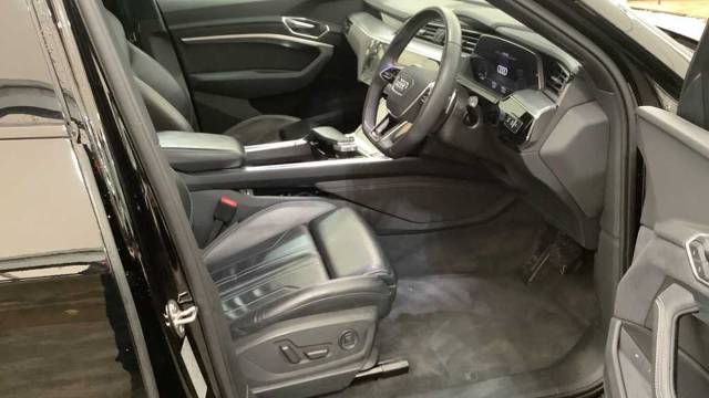 2022 Audi E-tron Black Edition 50 quattro 230,00 kW