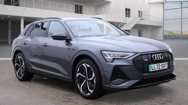 Audi E-tron Black Edition 50 quattro 230,00 kW 4x4 vehicle Electric Daytona grey, pearl effect