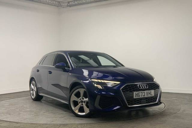 Audi A3 Sportback 1.5 S line 35 TFSI  150 PS S tronic Hatchback Petrol Navarra blue, metallic