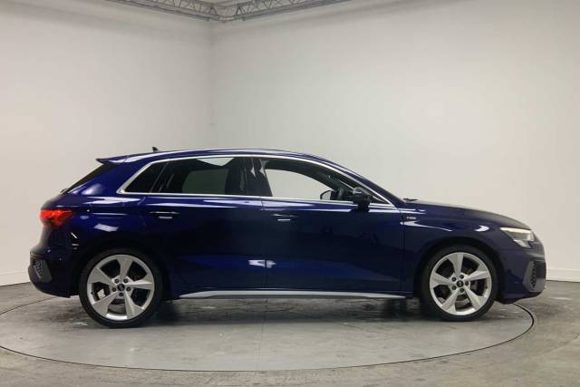 2023 Audi A3 Sportback 1.5 S line 35 TFSI  150 PS S tronic