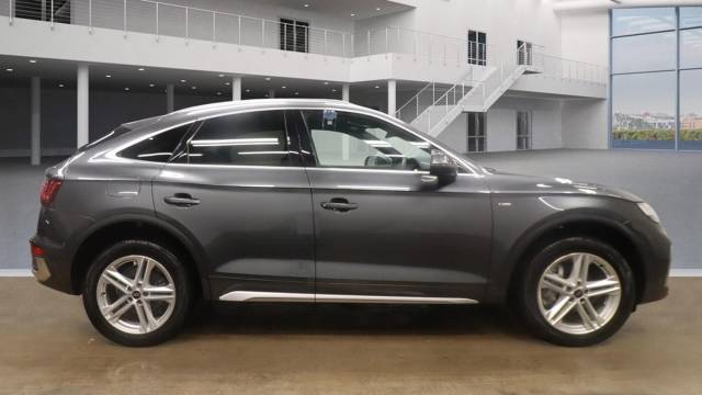 2023 Audi Q5 Sportback 2.0 S line 40 TDI quattro 204 PS S tronic