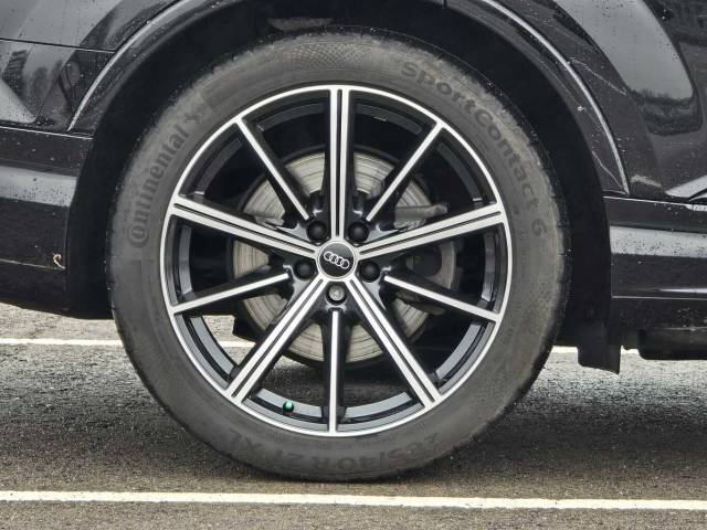 2024 Audi Q7 3.0 Black Edition 55 TFSI quattro 340 PS tiptronic