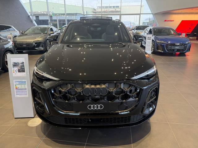 2025 Audi Q5 AUDI Q5 SUV Edition 1 TFSI quattro 204 PS S tronic