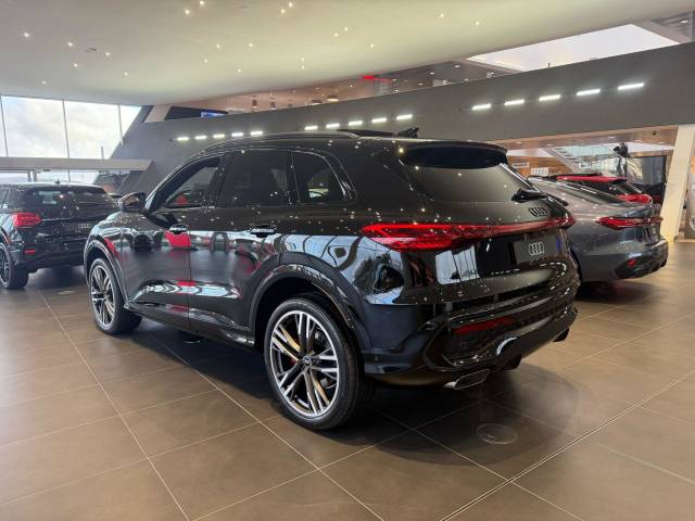2025 Audi Q5 AUDI Q5 SUV Edition 1 TFSI quattro 204 PS S tronic