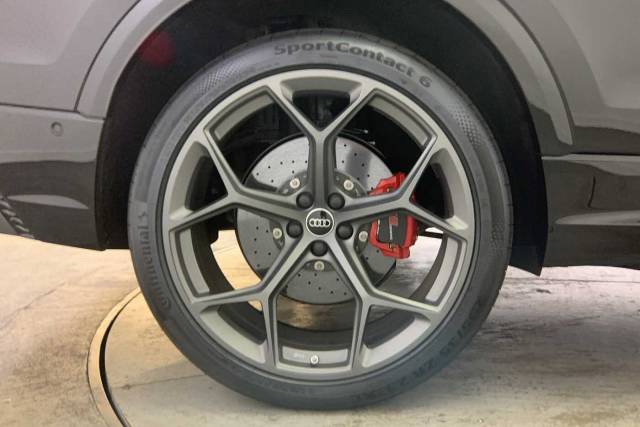 2024 Audi Rs Q8 4.0 SUV performance Carbon Vorsprung   640 PS tiptronic