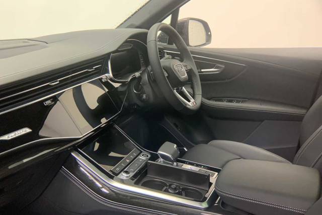 2025 Audi Q7 3.0 SUV  Vorsprung TDI quattro 286 PS tiptronic