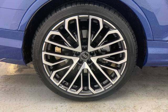 2025 Audi Q7 3.0 SUV  Vorsprung TDI quattro 286 PS tiptronic