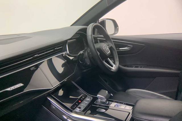 2023 Audi Q8 3.0 Black Edition 50 TDI quattro 286 PS tiptronic