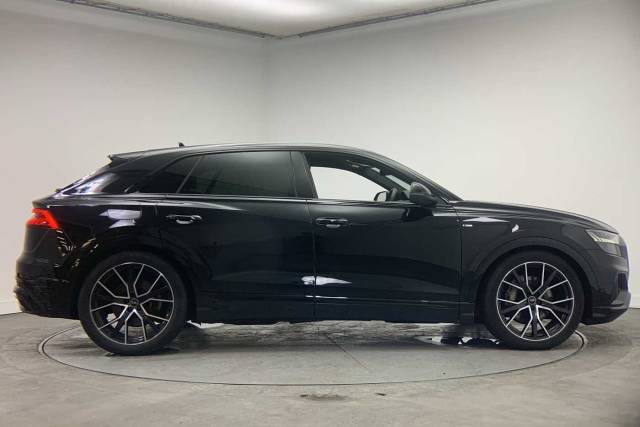 2023 Audi Q8 3.0 Black Edition 50 TDI quattro 286 PS tiptronic