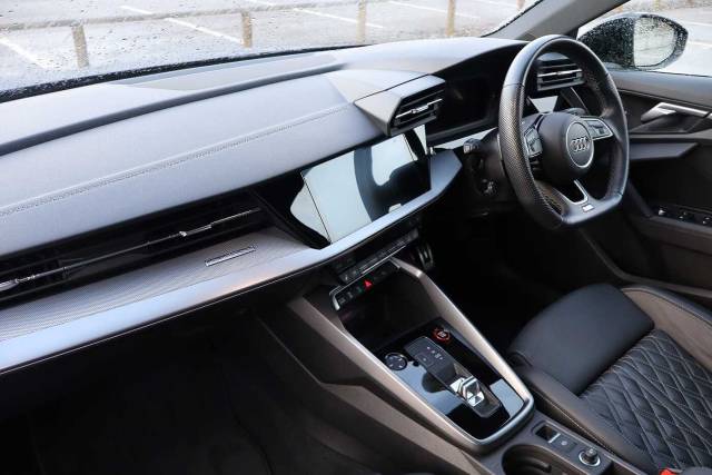 2023 Audi S3 Sportback 2.0 Black Edition TFSI  310 PS S tronic