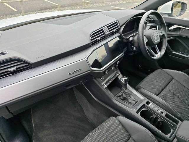 2023 Audi Q3 Sportback 1.5 S line 35 TFSI  150 PS S tronic