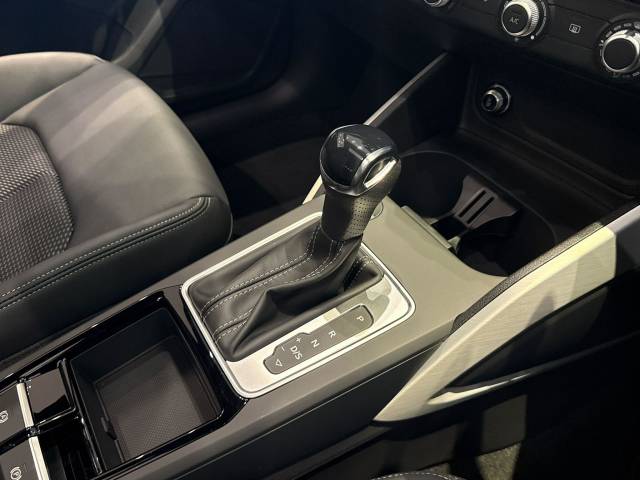 2026 Audi Q2 1.5 AUDI Q2 S line 35 TFSI 150 PS S tronic