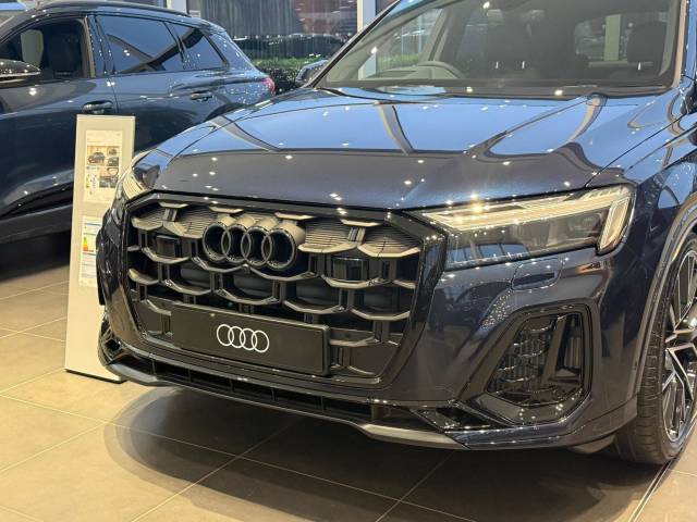2026 Audi Q7 3.0 AUDI Q7 SUV Black Edition TFSI quattro 340 PS tiptronic