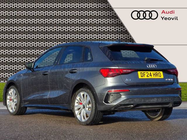 2024 Audi A3 Sportback 1.4 S line Competition 45 TFSI e  245 PS S tronic