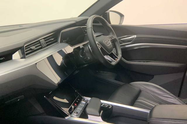 2022 Audi E-tron Black Edition 50 quattro 230,00 kW