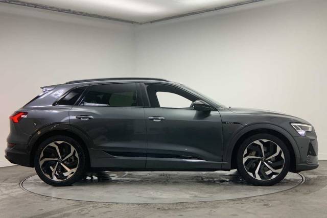 2022 Audi E-tron Black Edition 50 quattro 230,00 kW