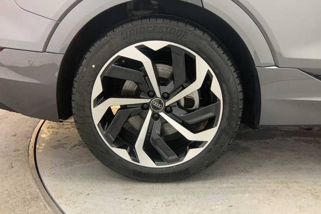 2022 Audi E-tron Black Edition 50 quattro 230,00 kW