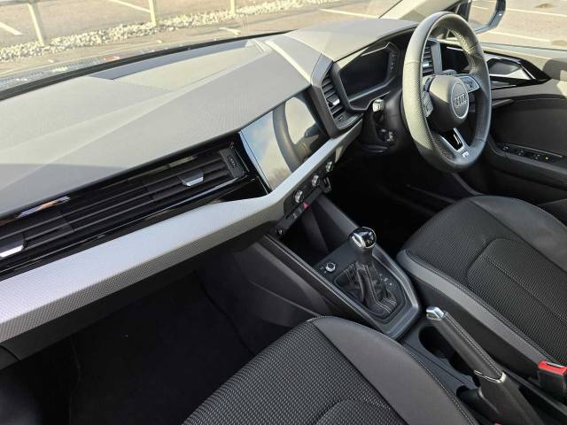 2024 Audi A1 Sportback 1.0 S line 25 TFSI  95 PS S tronic